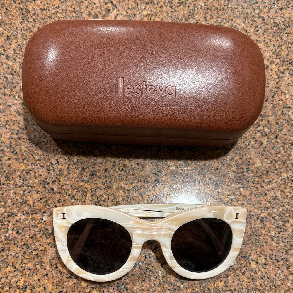 Illesteva Women's Beige Sunglasses